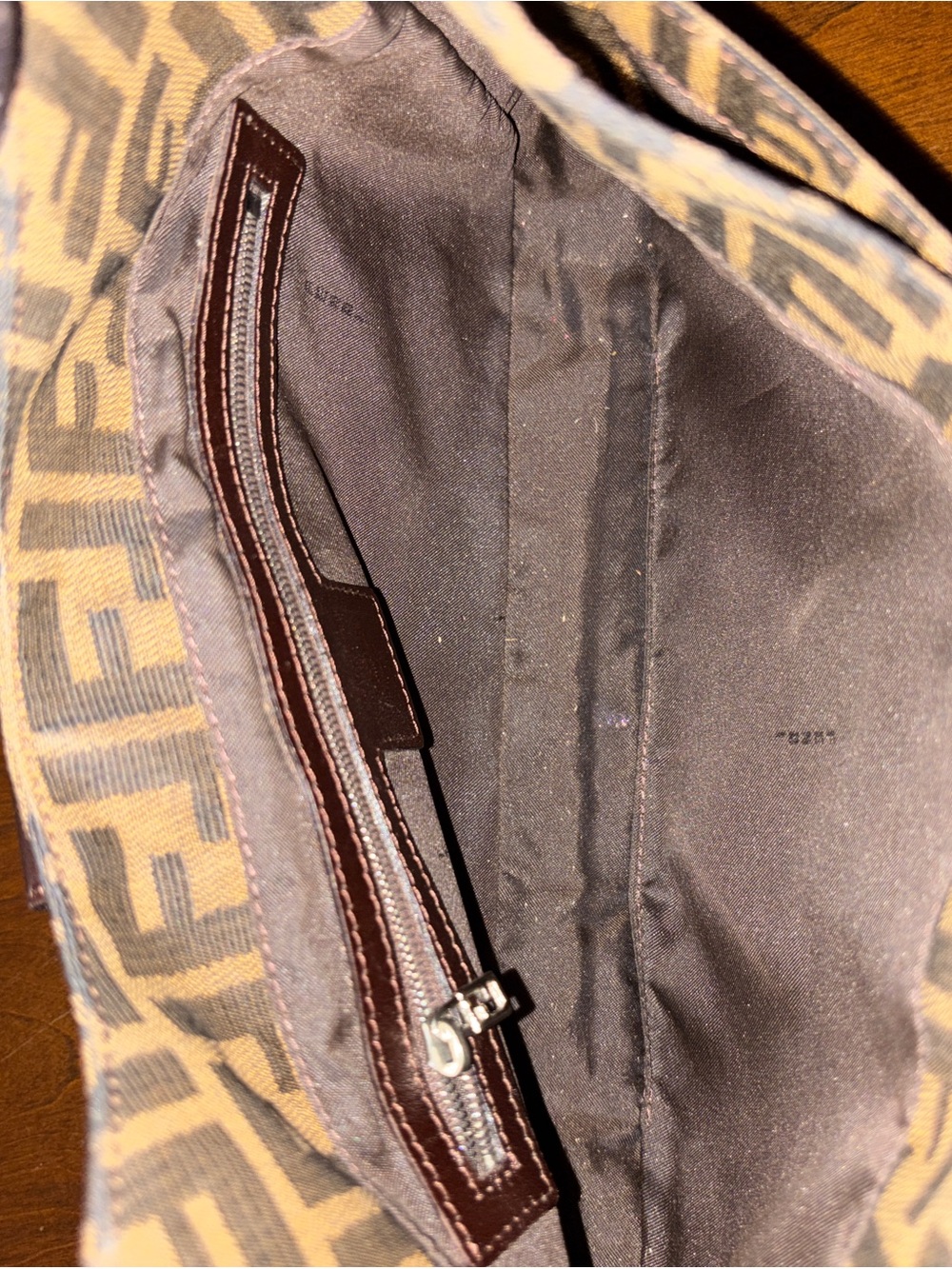 Fendi Black and Brown FF Logo Shoulder Baguette - Picture 4 of 6